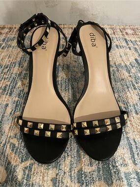 Diba NWOT Black Ankle-Strap Studded Sandals size 10